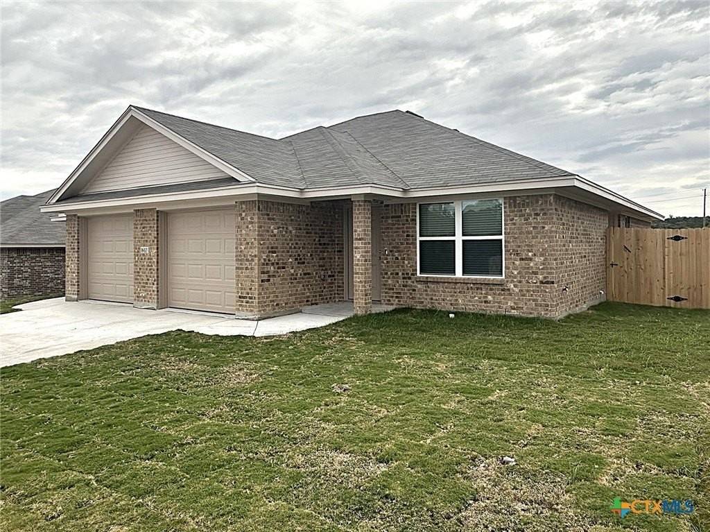 1610 Risen Star Ln #B - Photo 2 of 19