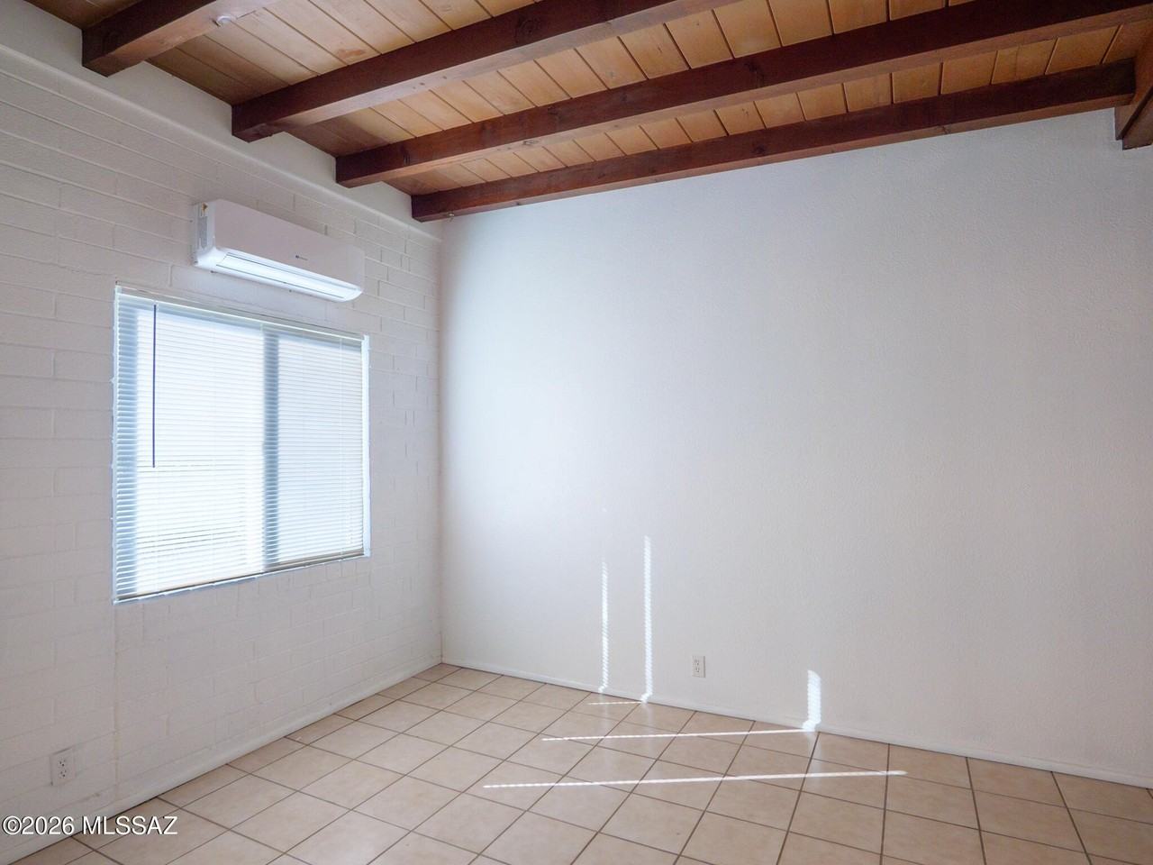 1332 N 2nd Ave - Photo 4 of 14