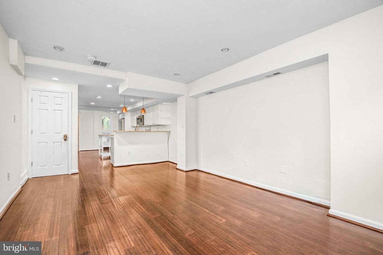 481 Ridge St Nw - Photo 4 of 18