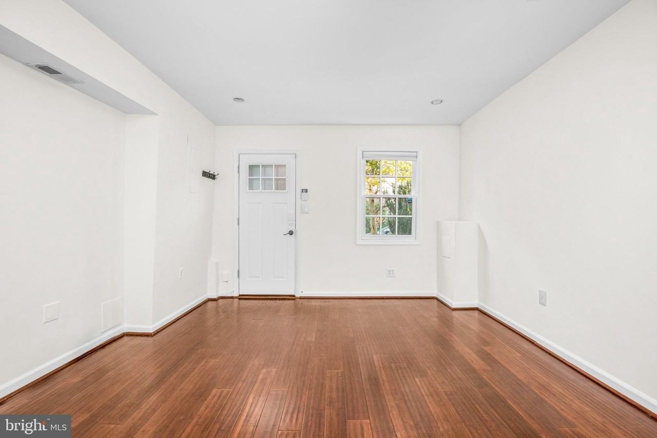 481 Ridge St Nw - Photo 5 of 18