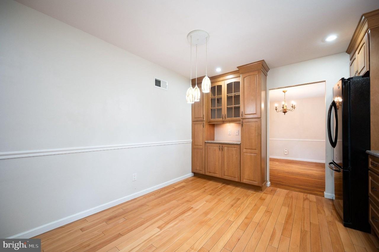 2409 Sweetbriar Rd - Photo 7 of 25