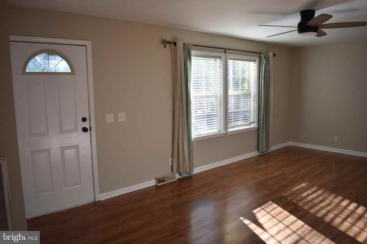 31127 Beaver Cir - Photo 5 of 21
