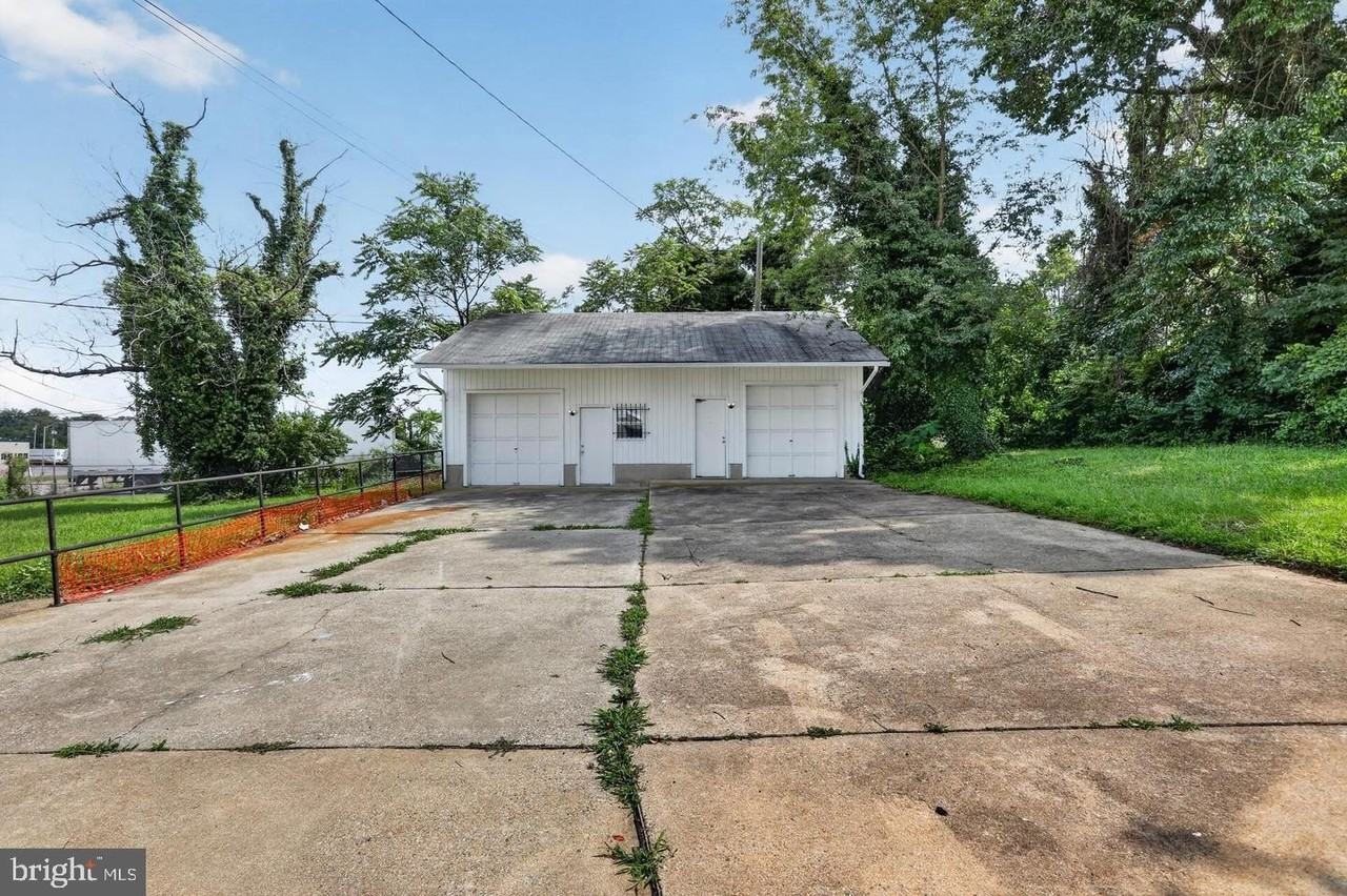 3201 Magnolia Ave - Photo 3 of 46