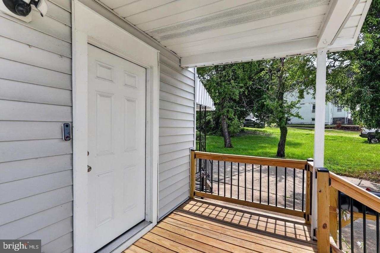 3201 Magnolia Ave - Photo 4 of 46