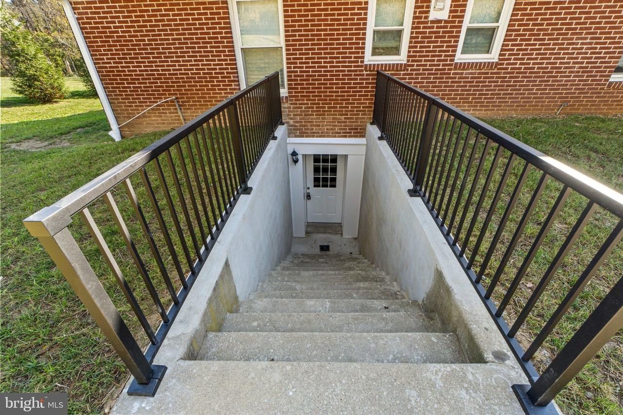 332 Ridge Rd #C - Photo 3 of 33