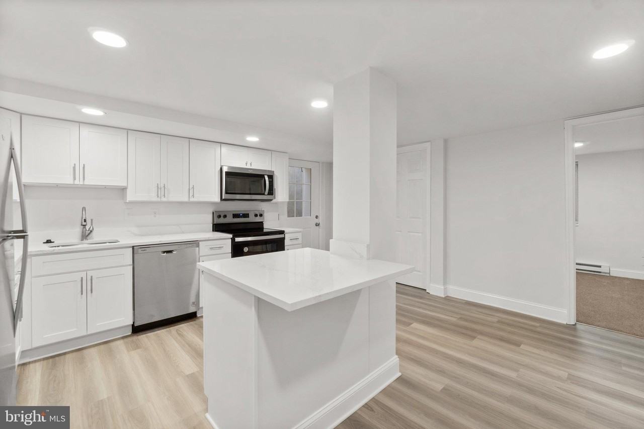 332 Ridge Rd #C - Photo 5 of 33
