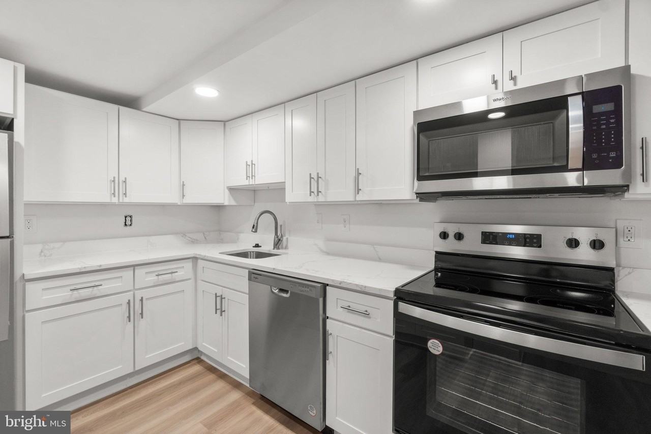 332 Ridge Rd #C - Photo 6 of 33