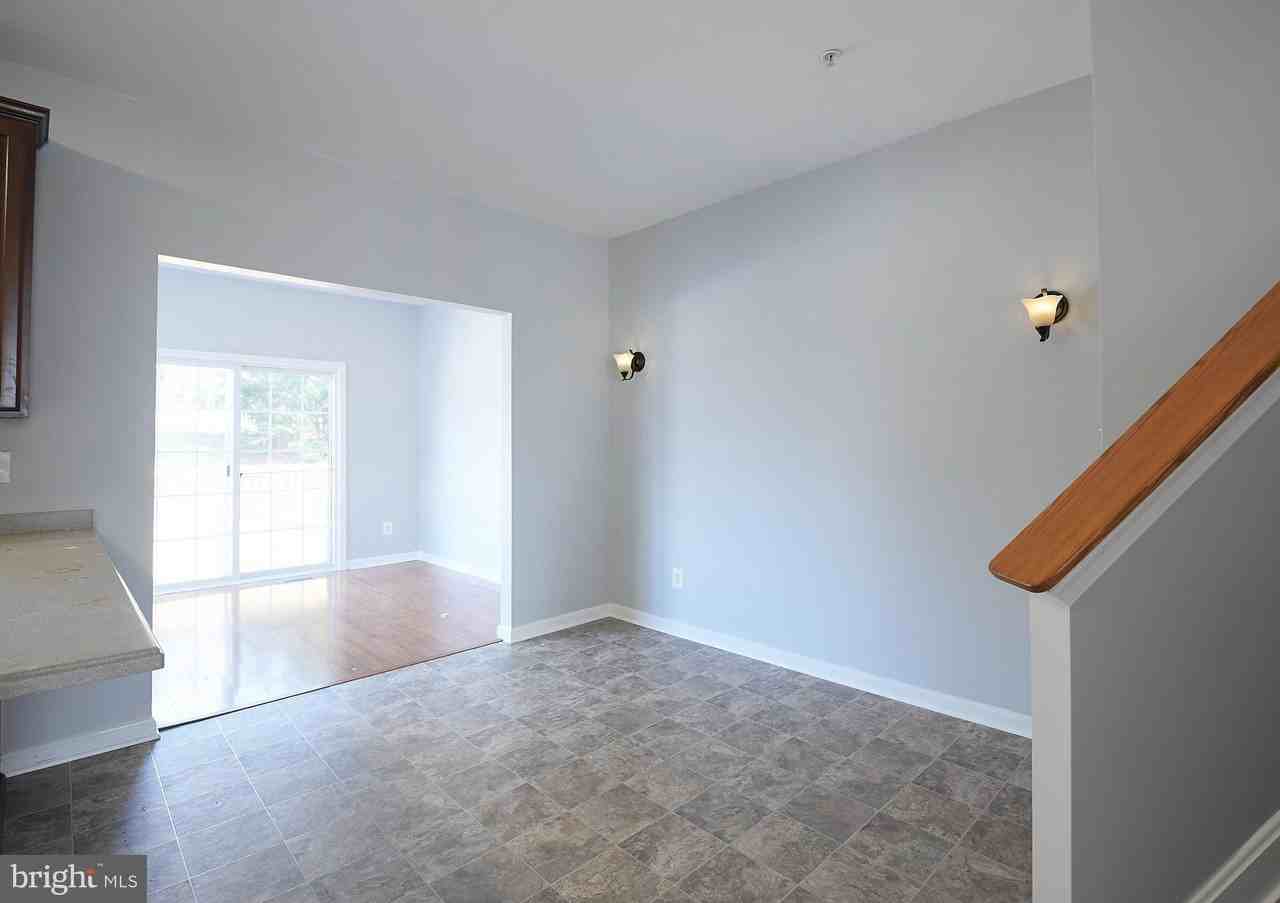 655 Kirkcaldy Way - Photo 2 of 21