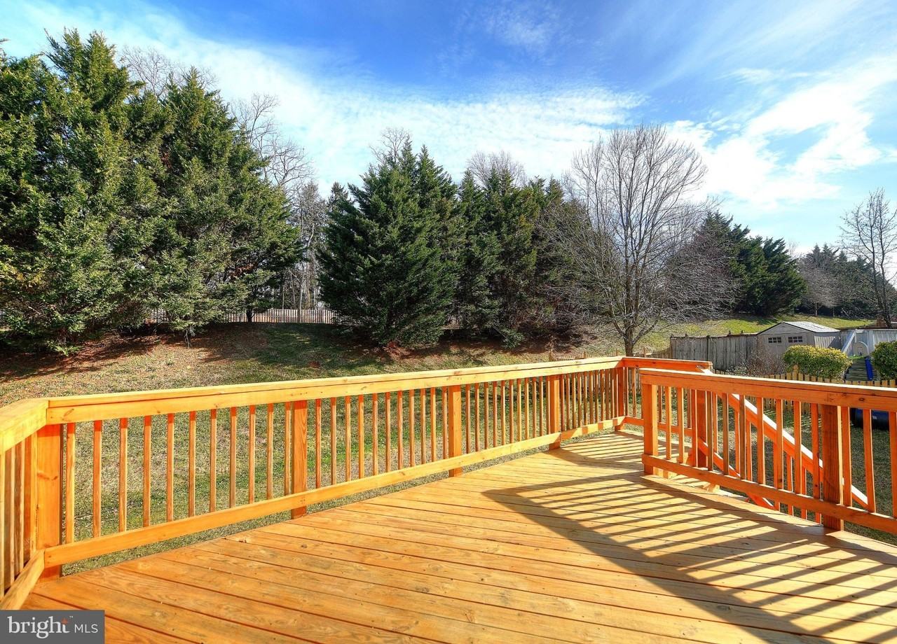 655 Kirkcaldy Way - Photo 7 of 21