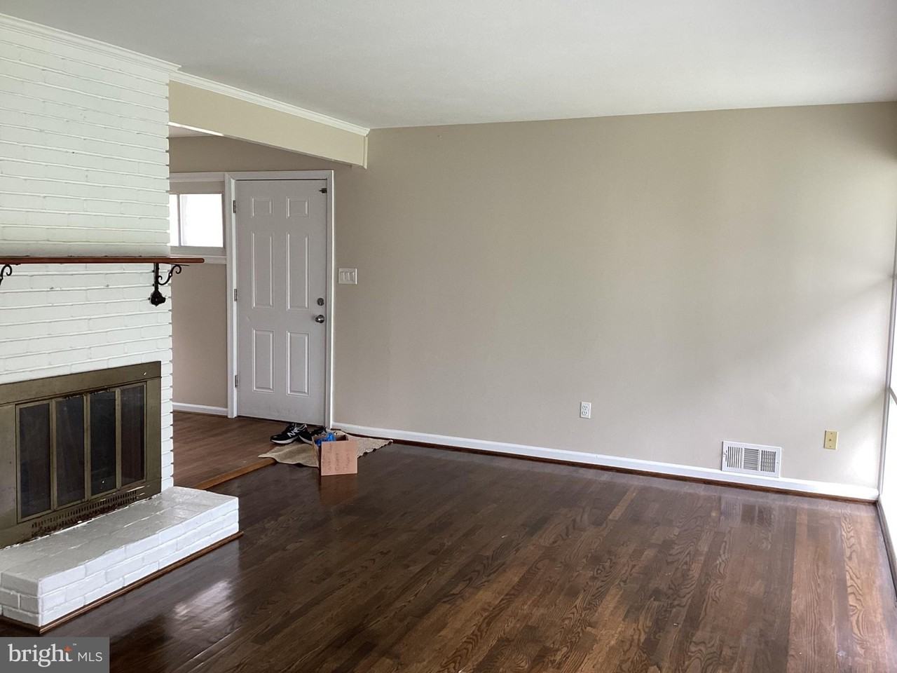1708 Veirs Mill Rd - Photo 3 of 18