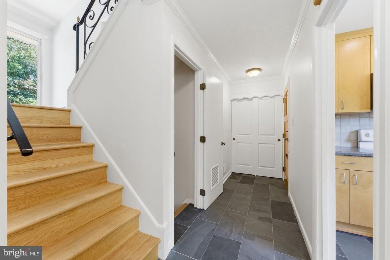 11408 Gilsan St - Photo 4 of 50