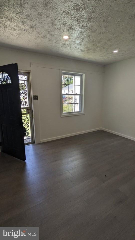 2303 Penbrook Cir - Photo 2 of 7