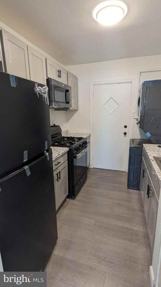 2303 Penbrook Cir - Photo 3 of 7