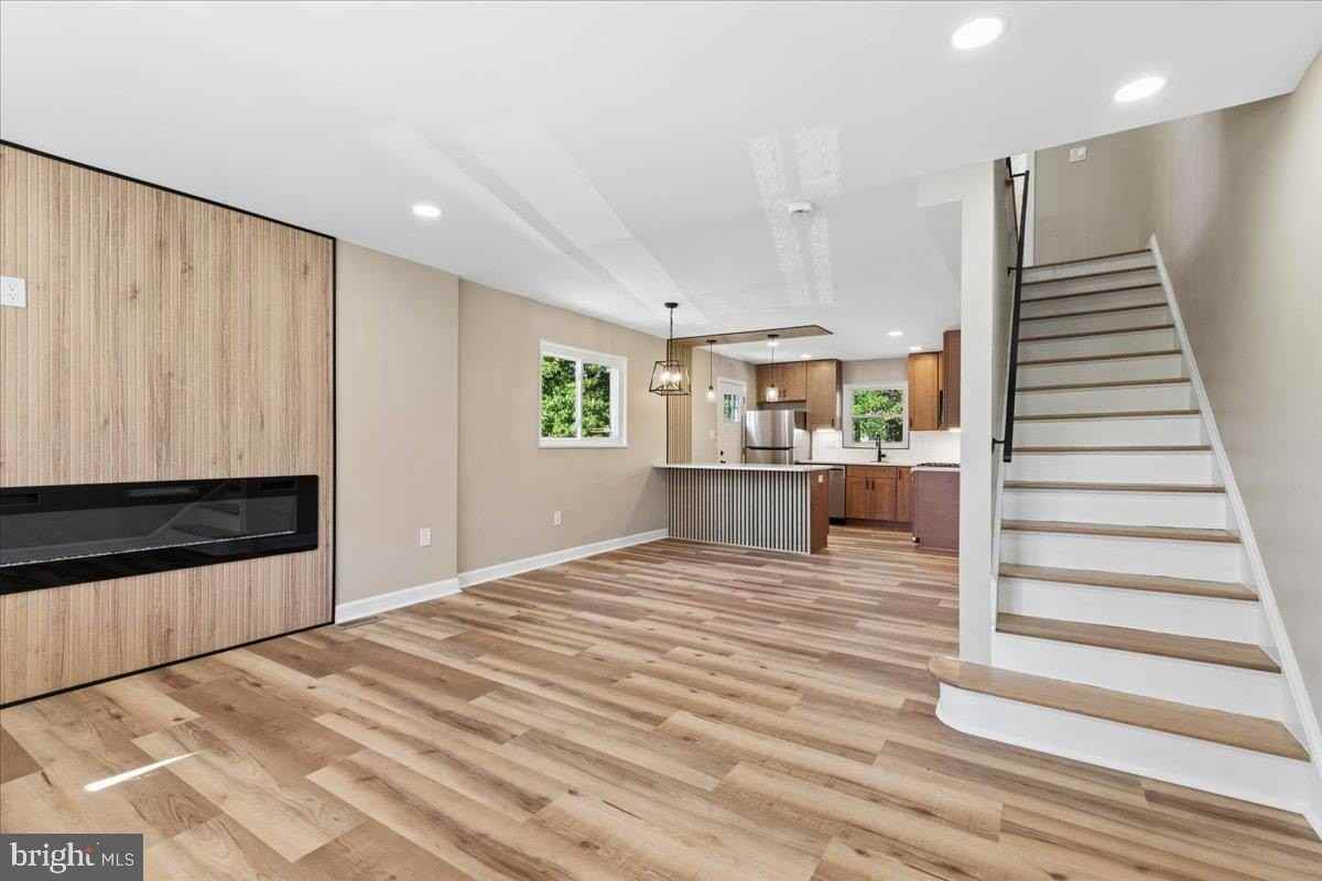 5008 36th Ave - Photo 3 of 50