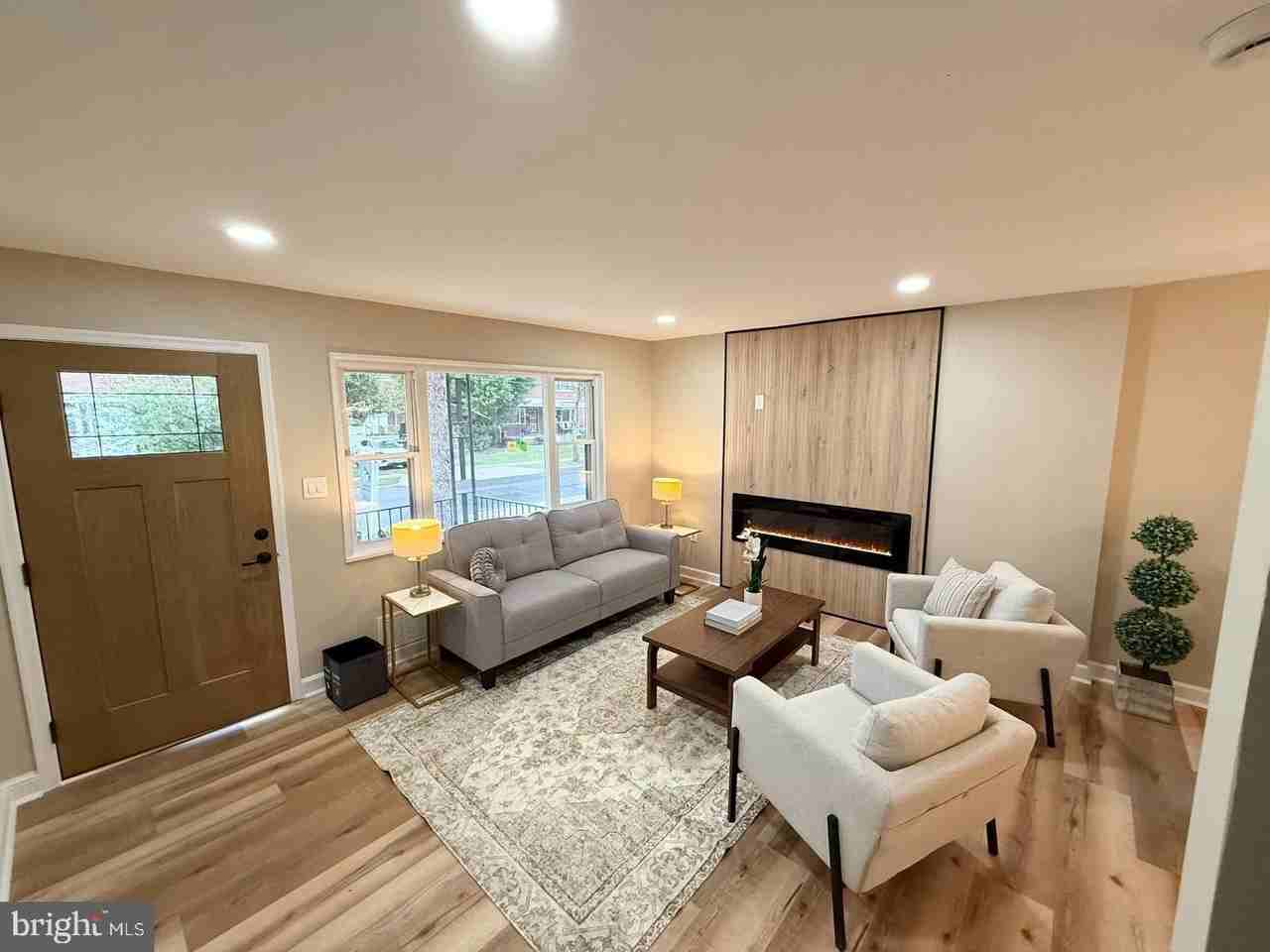5008 36th Ave - Photo 7 of 50