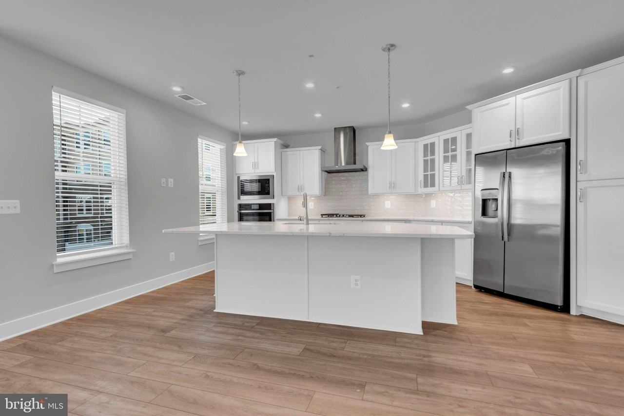 190 Harrier Way #24 - Photo 7 of 50