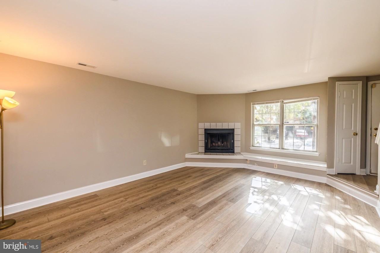 44 Rampart Dr #44 - Photo 5 of 33