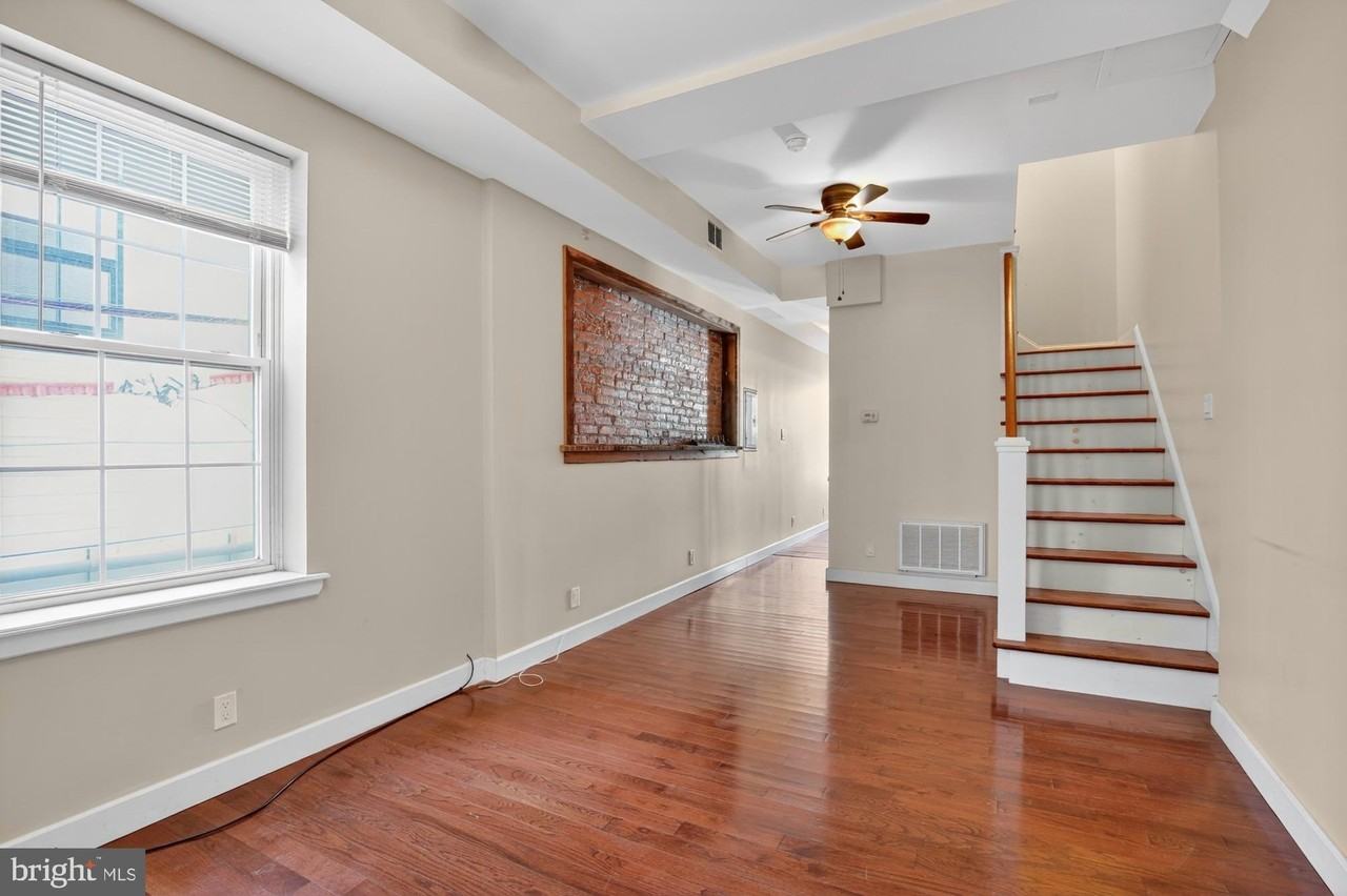 112 E Allen St #2 - Photo 4 of 25