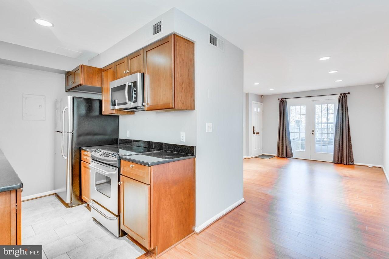 2844 S Wakefield St Unit A #A - Photo 7 of 22