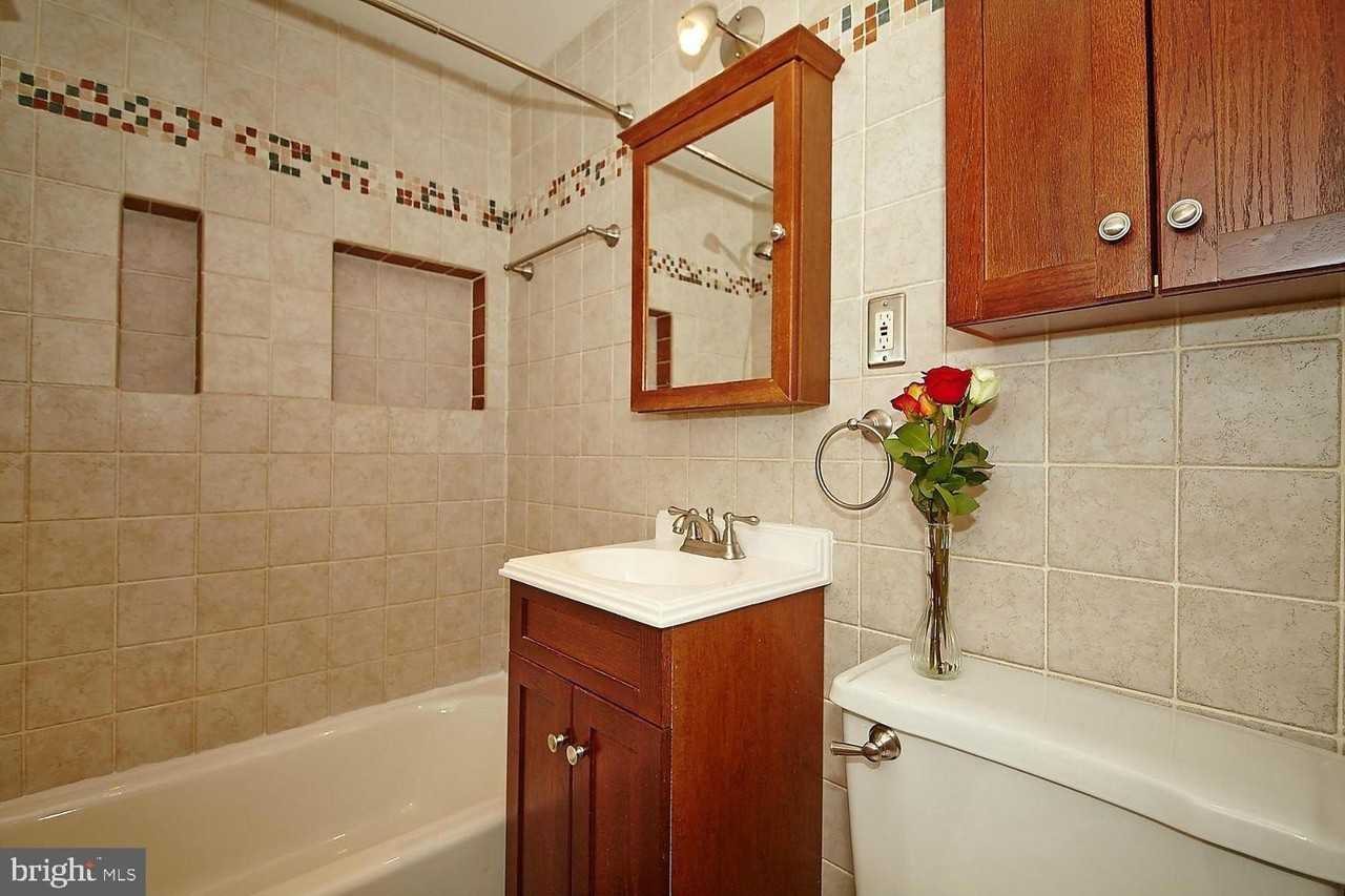137 S Virginia Ave - Photo 6 of 17