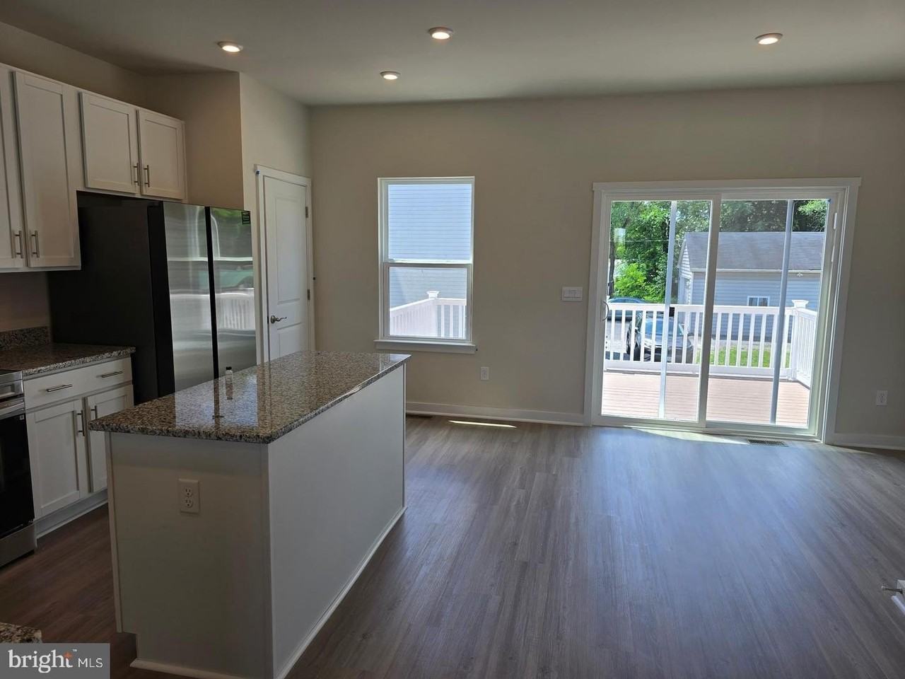 107 Boone Ct - Photo 4 of 36