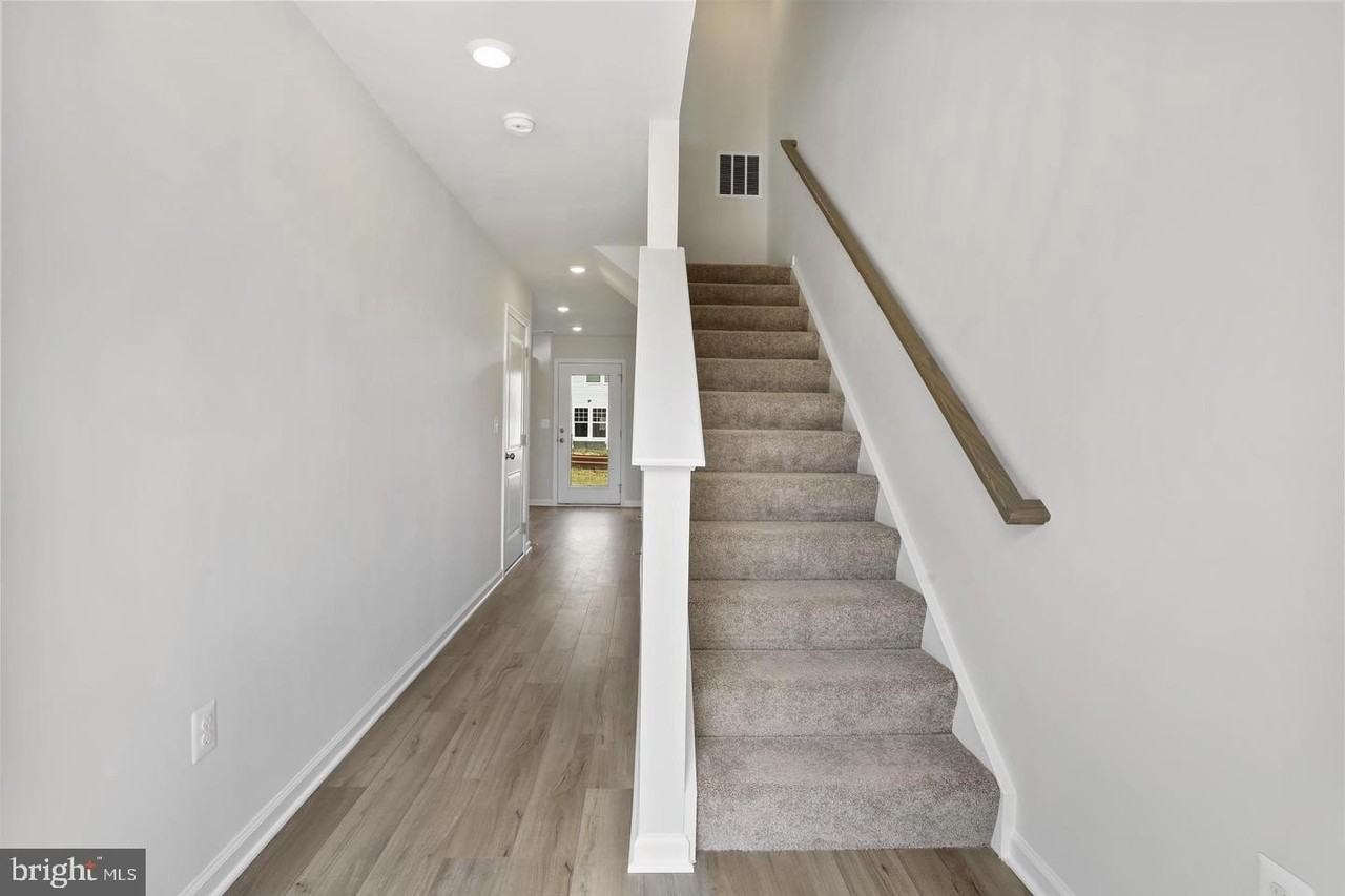 127 Kinkade Ct - Photo 5 of 29