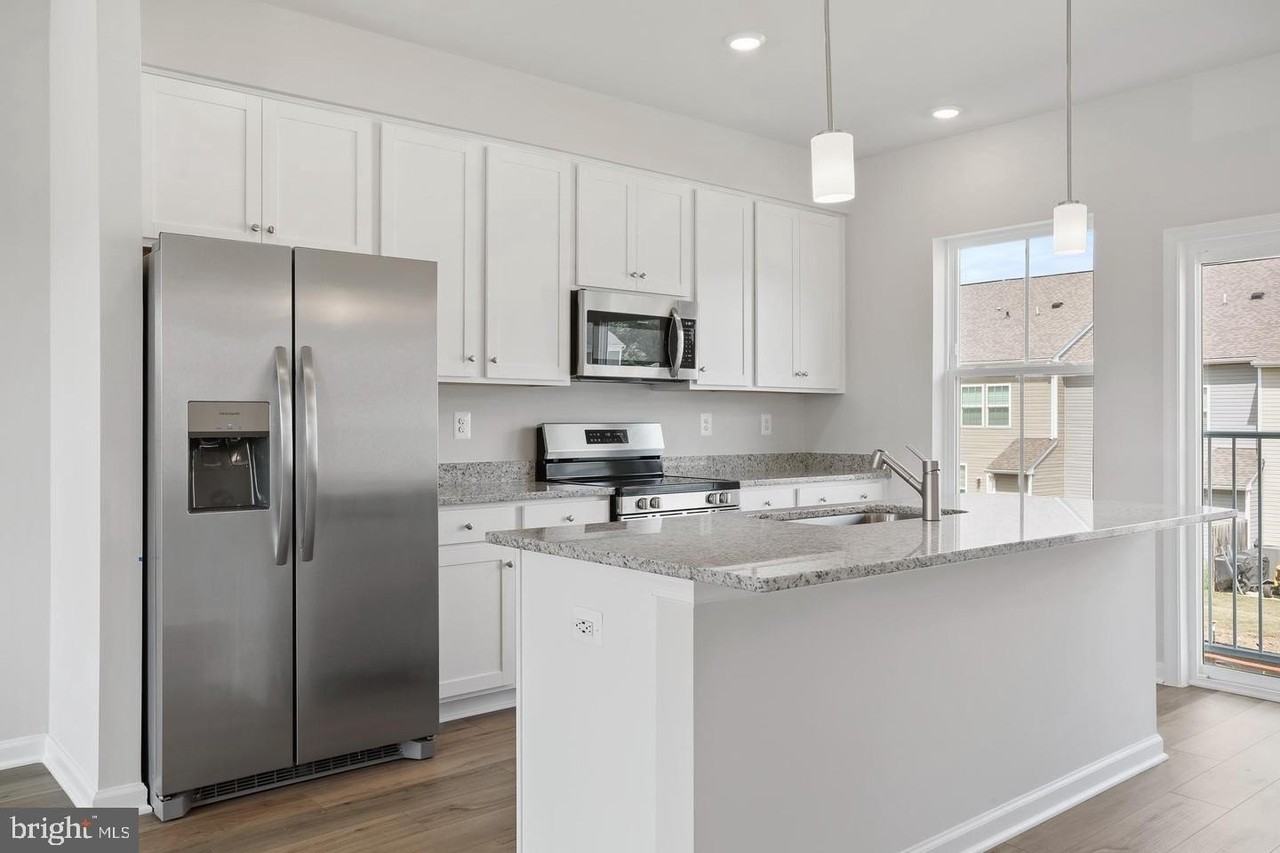 127 Kinkade Ct - Photo 7 of 29
