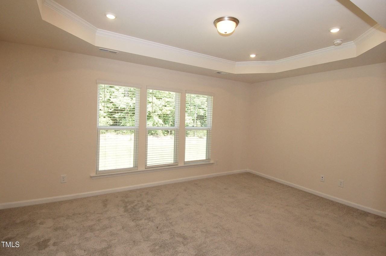 331 White Oak Ridge Dr - Photo 7 of 13