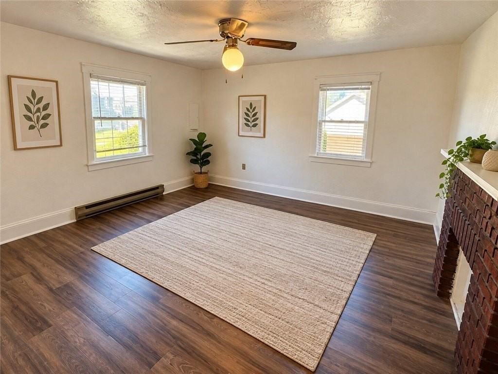 117 Hall Ave - Photo 2 of 8