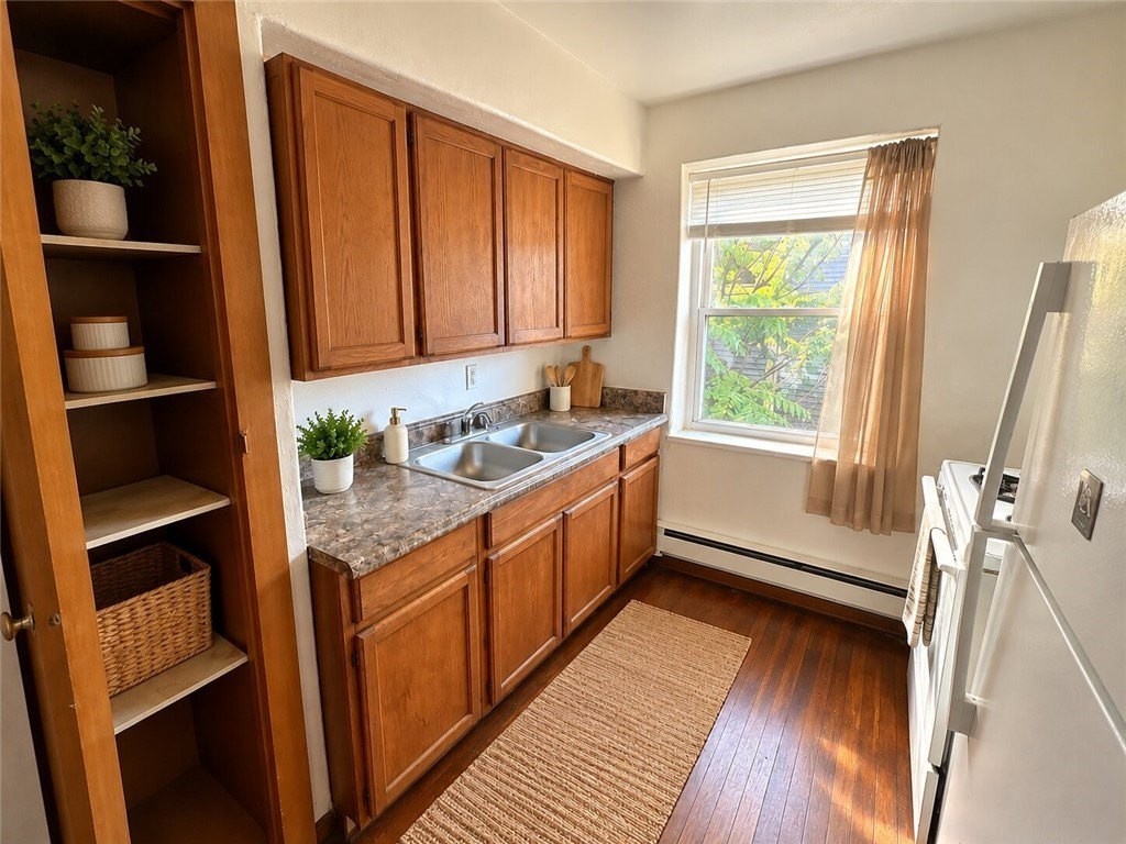 2909 Chartiers Ave - Photo 2 of 10