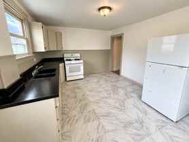 616 Farnsworth Ave - Photo 1 of 1
