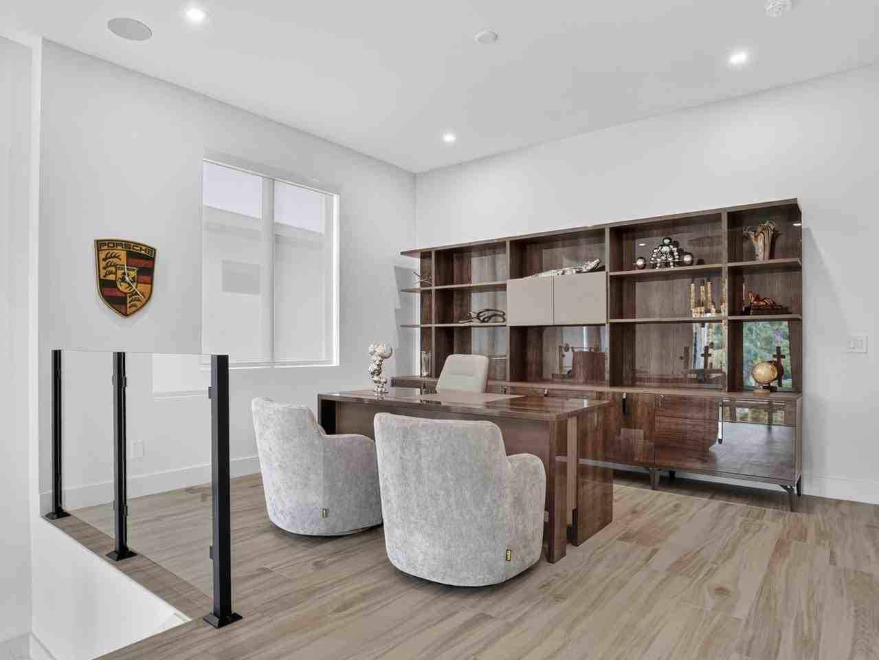 237 Ne 11th St - Photo 6 of 22