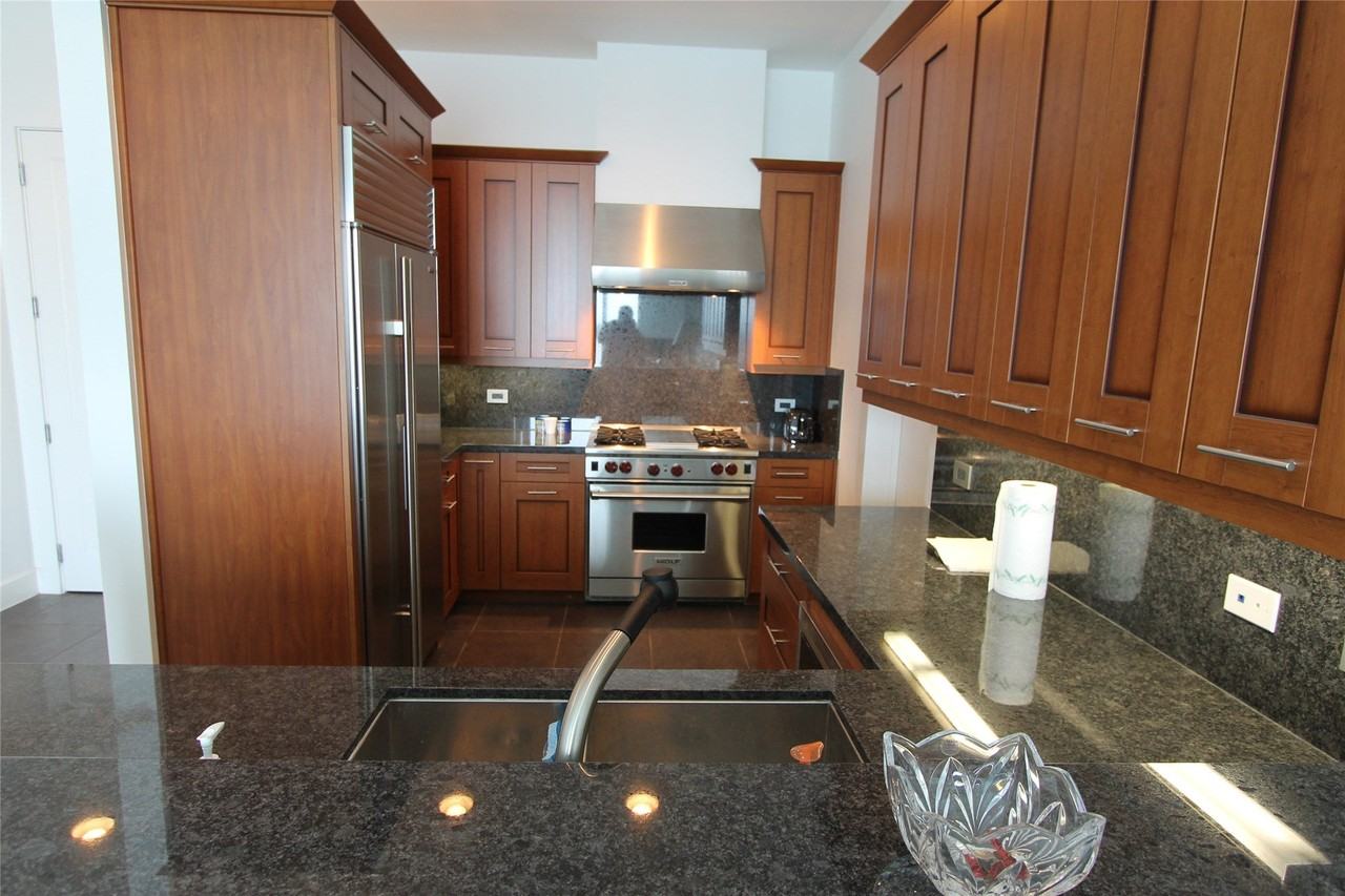 4821 Nasa Pkwy - Photo 3 of 25