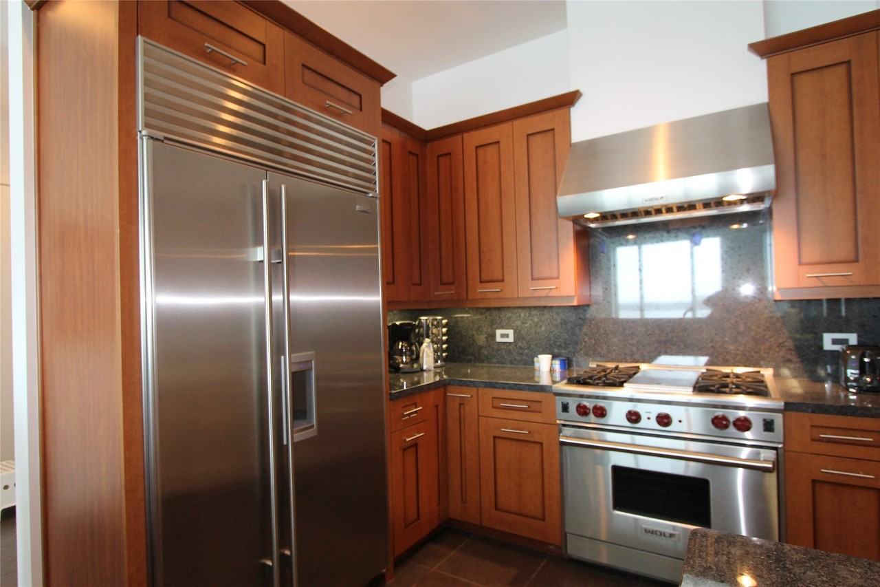 4821 Nasa Pkwy - Photo 5 of 25