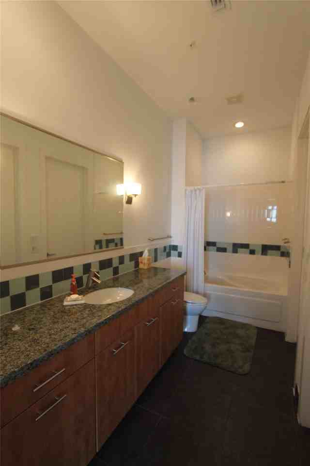 4821 Nasa Pkwy - Photo 6 of 25
