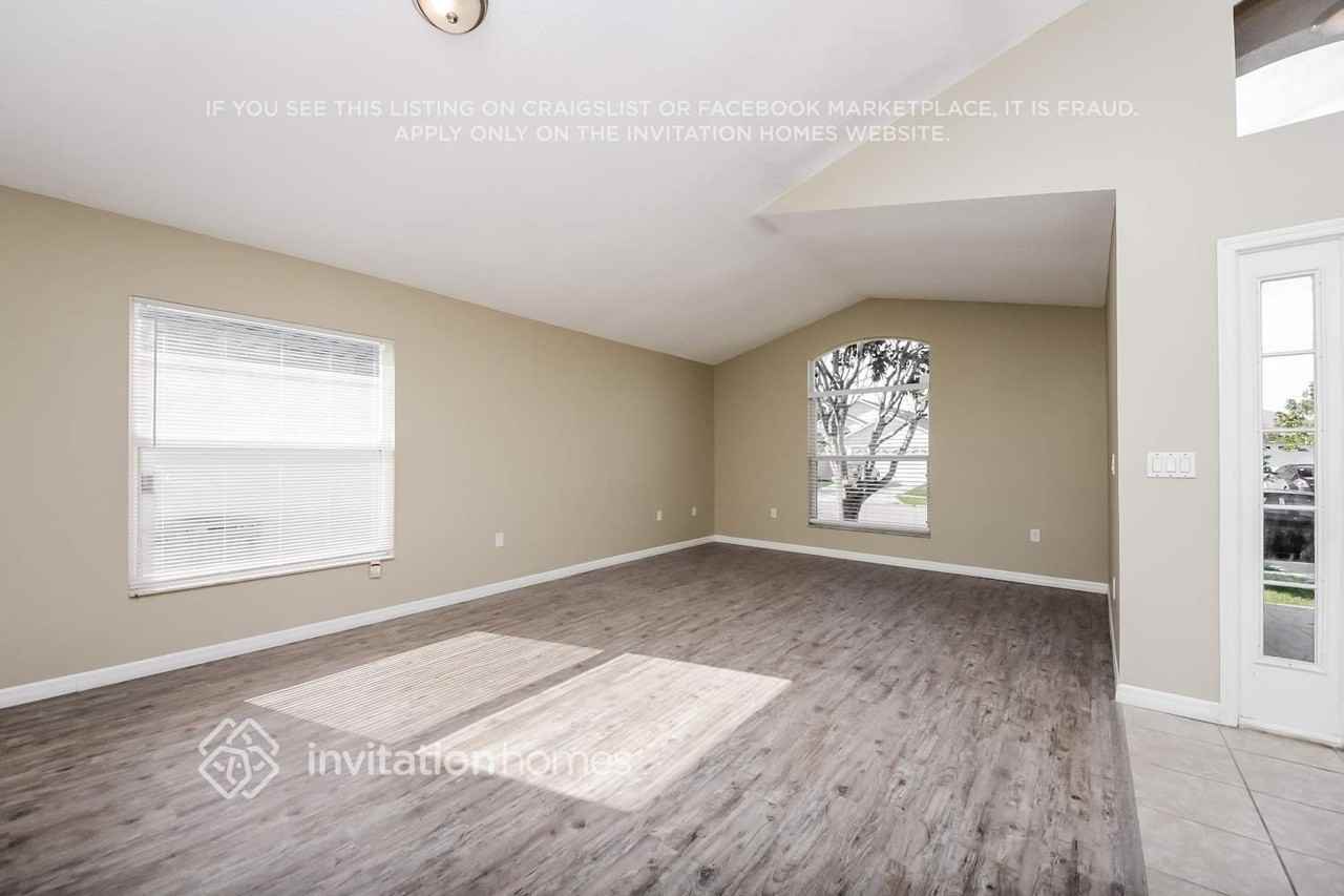 3232 Harpers Ferry Ct - Photo 5 of 21