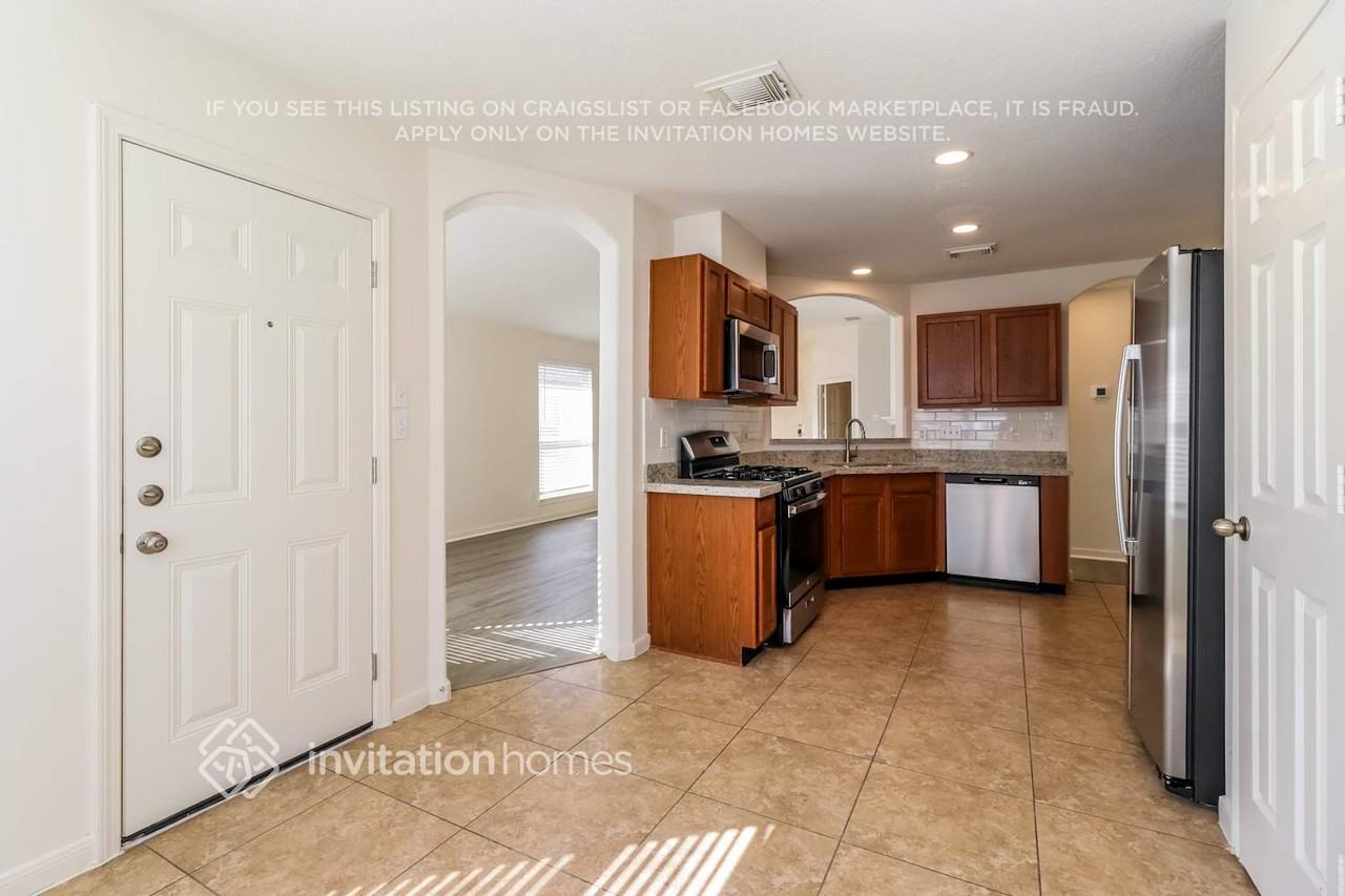 15814 Little Miss Creek Dr - Photo 5 of 17