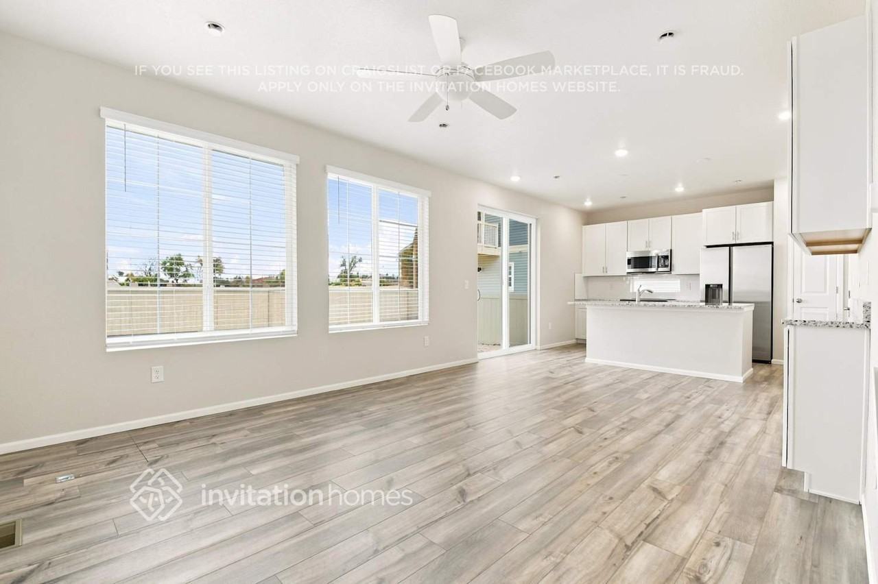 3401 Pearwood Dr - Photo 4 of 18