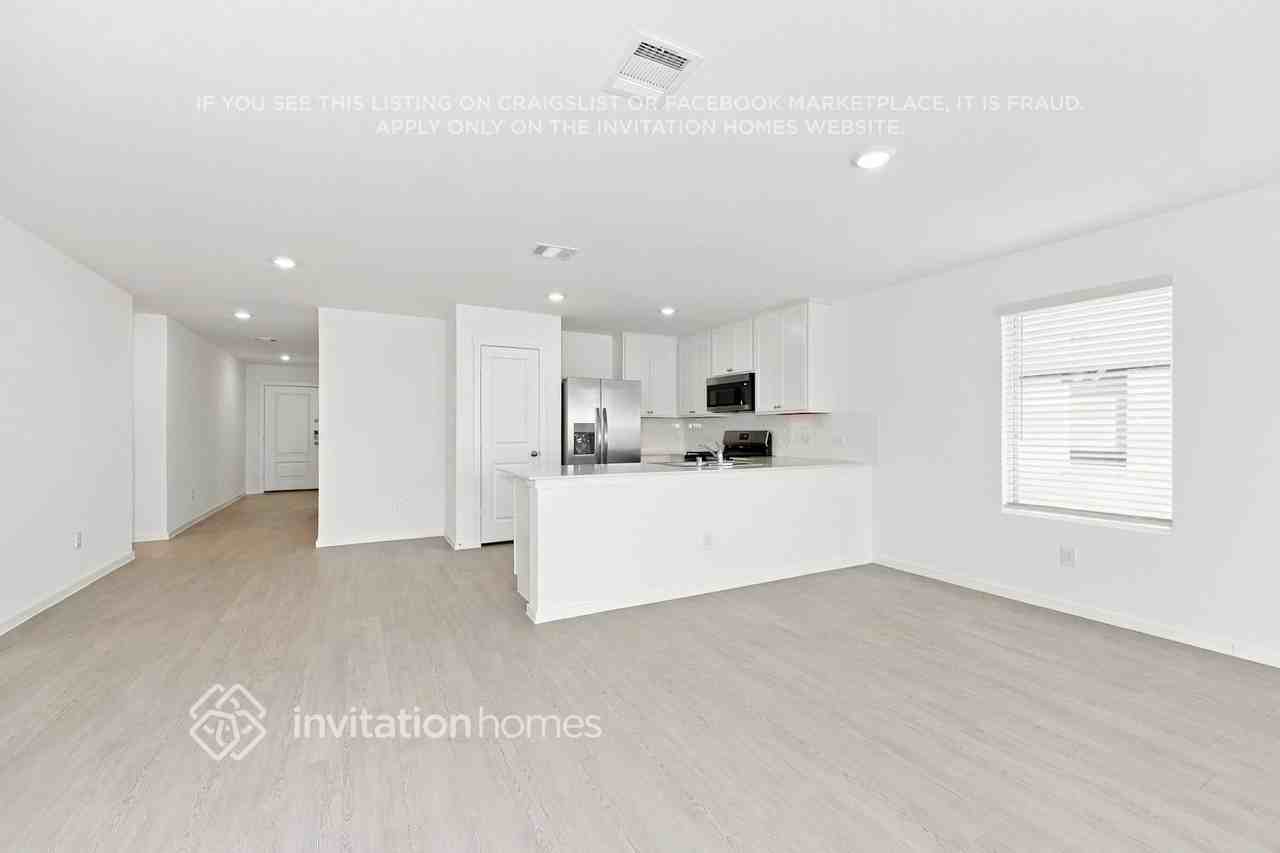 1309 Still Pond Dr - Photo 5 of 17
