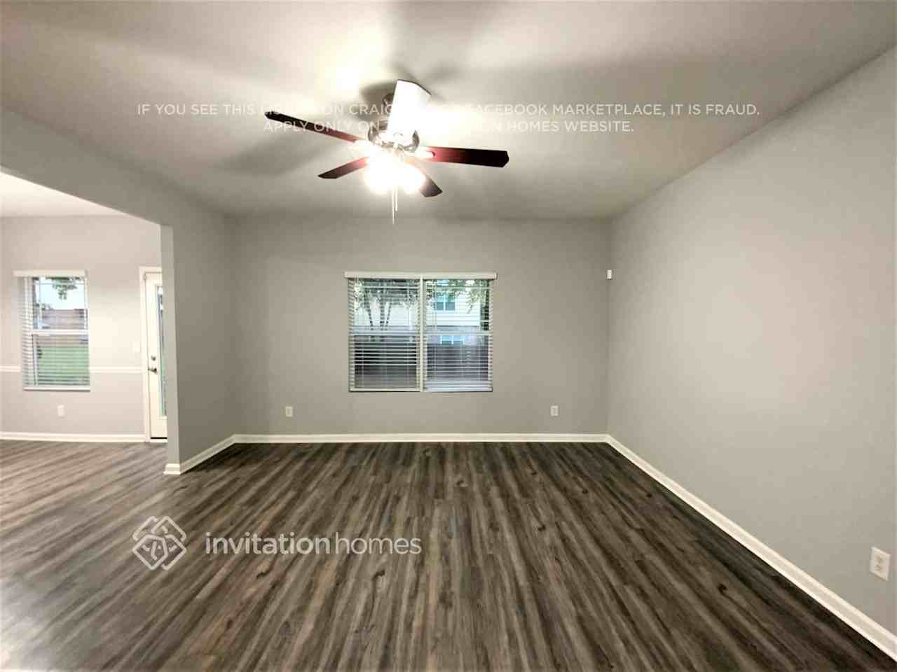 4010 Haworth Pkwy - Photo 3 of 19
