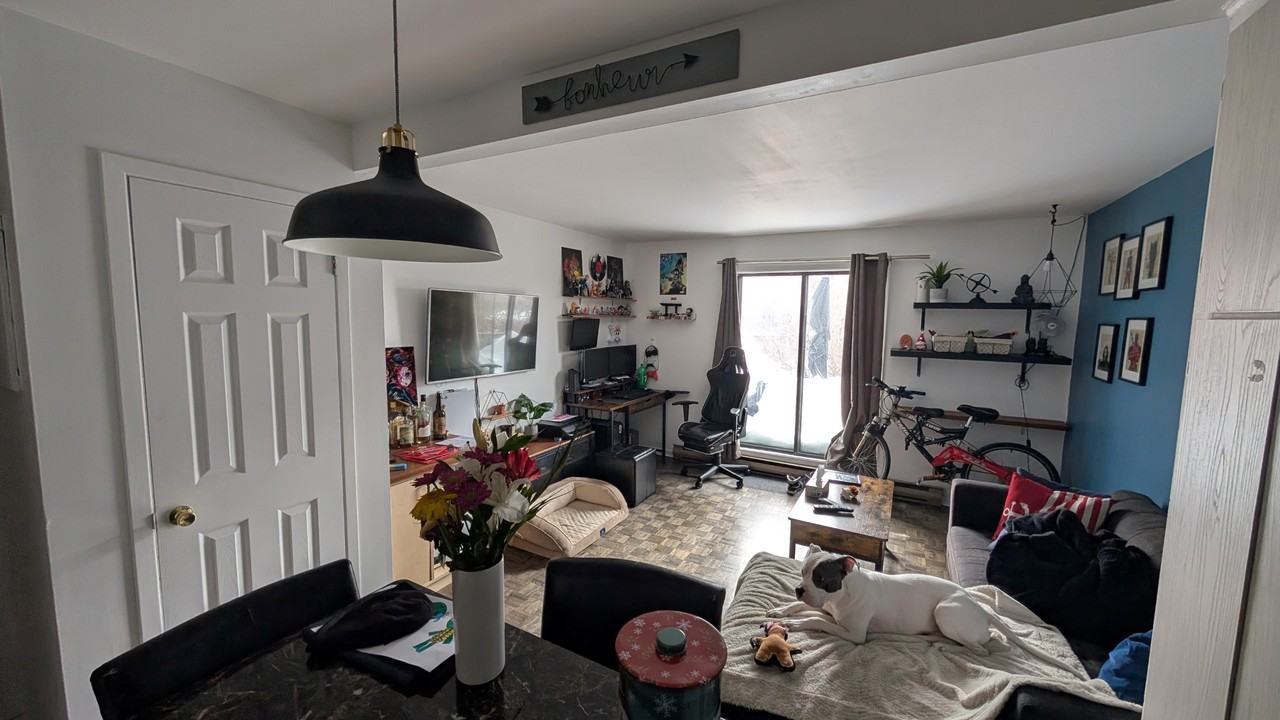4841 6e Av - Photo 2 of 12