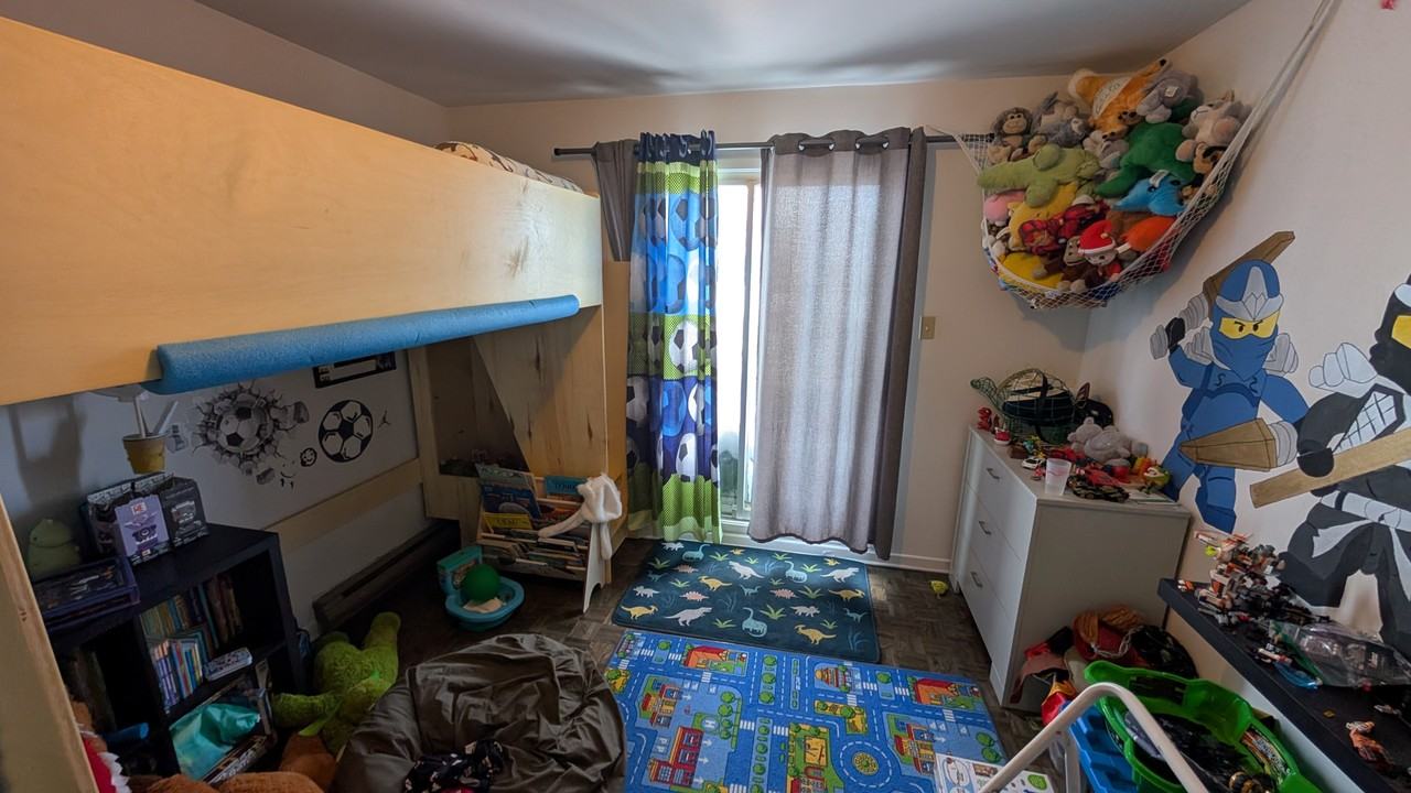 4841 6e Av - Photo 5 of 12