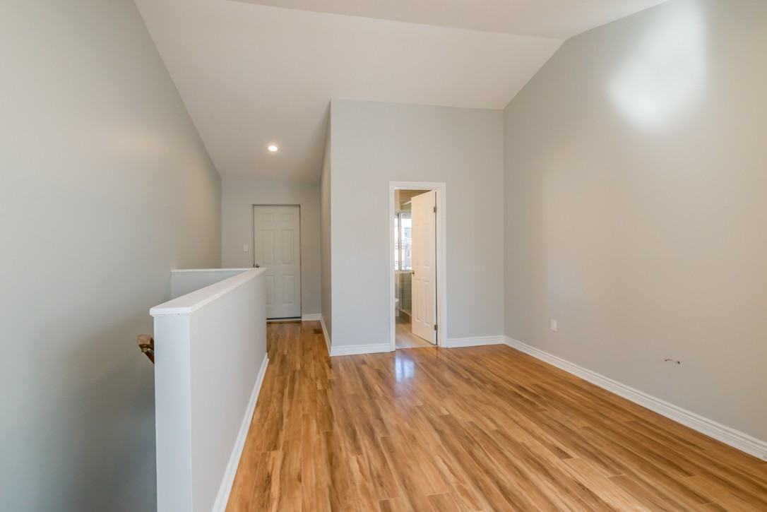 47-53 King William St - 51 1/2 - Photo 5 of 10