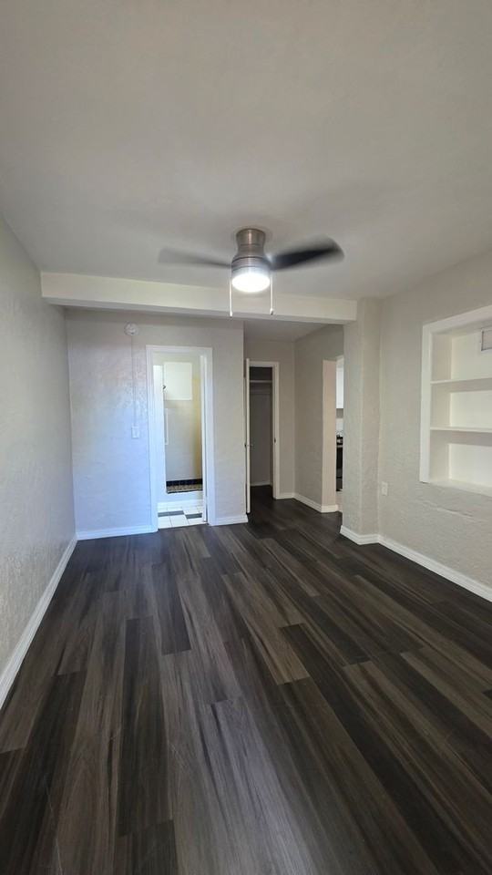 1214 S Ridgewood Ave #5 - Photo 2 of 6