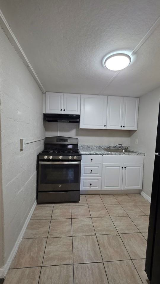 1214 S Ridgewood Ave #5 - Photo 4 of 6