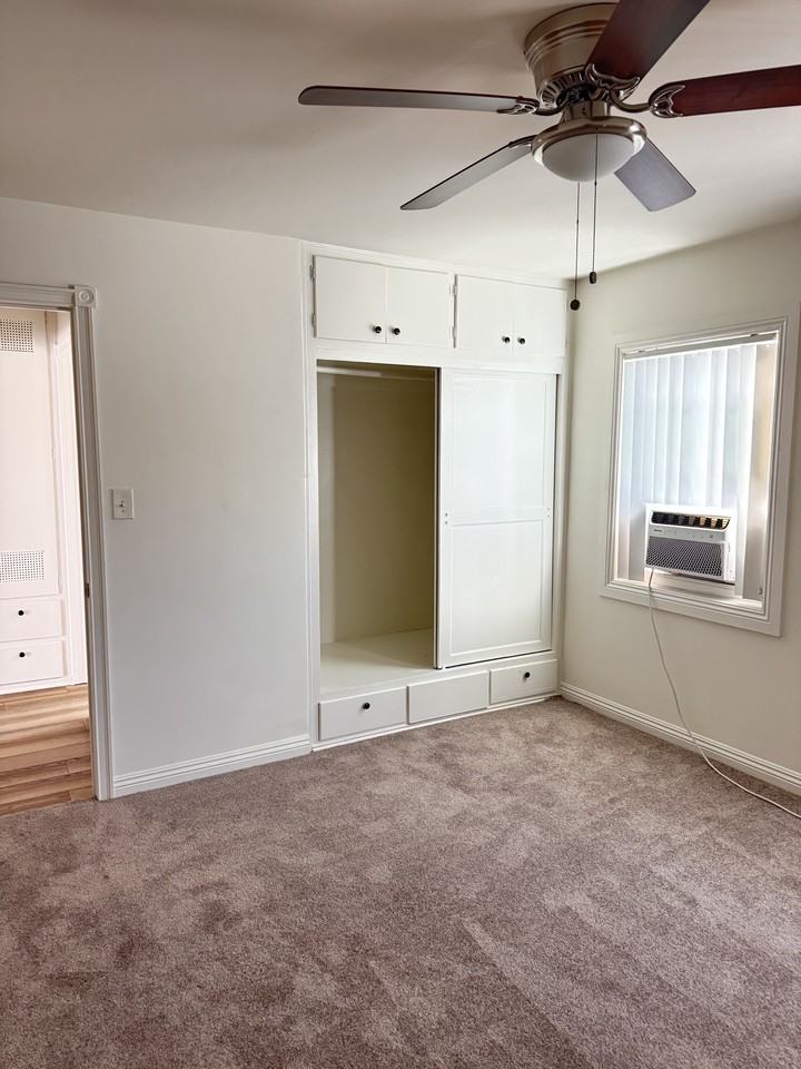 10557 Paramount Blvd - Photo 6 of 11