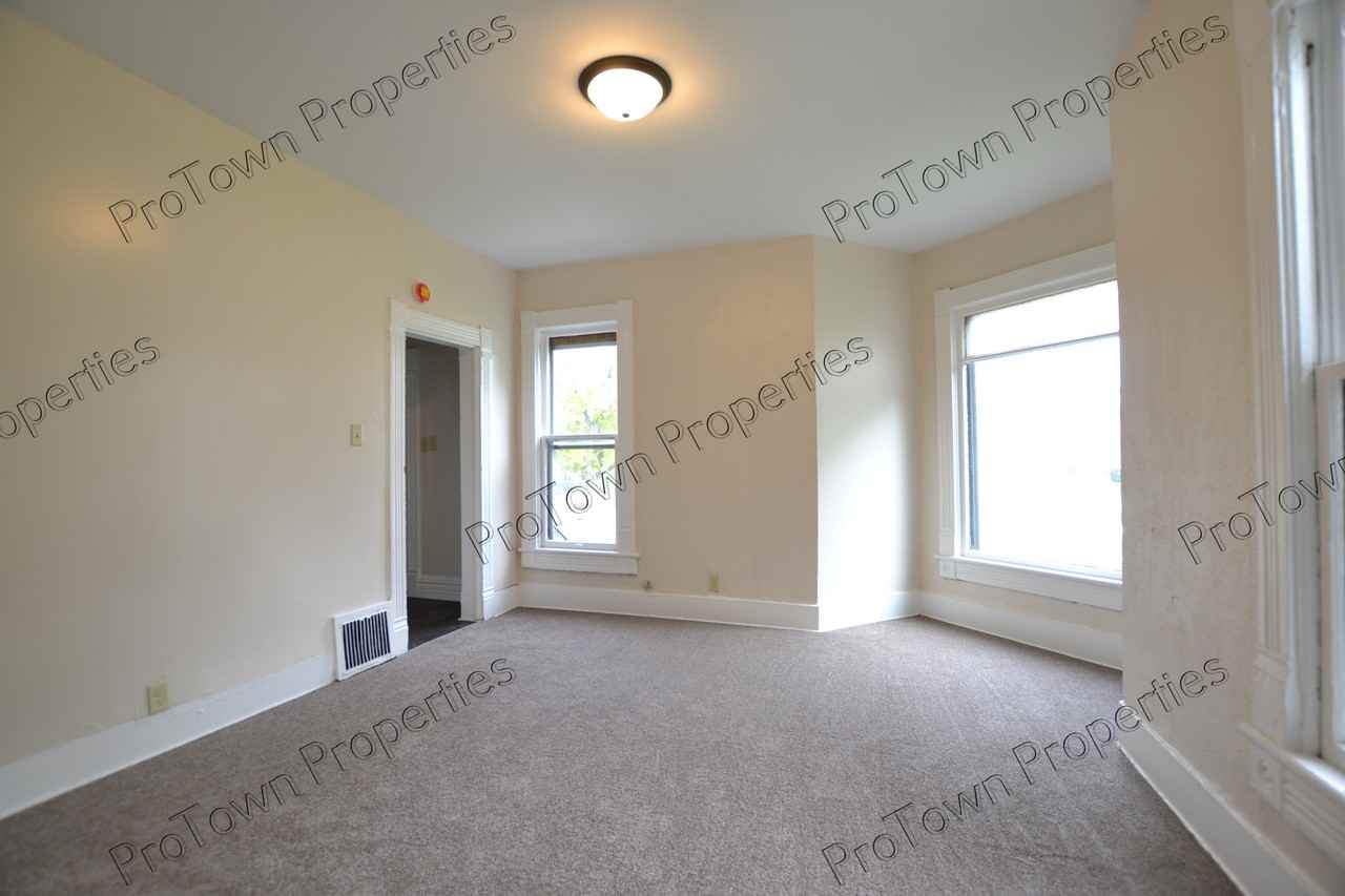 658 2nd Avenue #1N - Photo 3 of 11