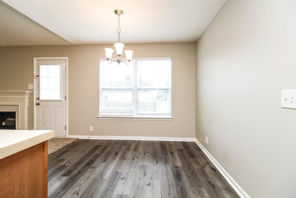 720 Winchester Pl - Photo 6 of 17
