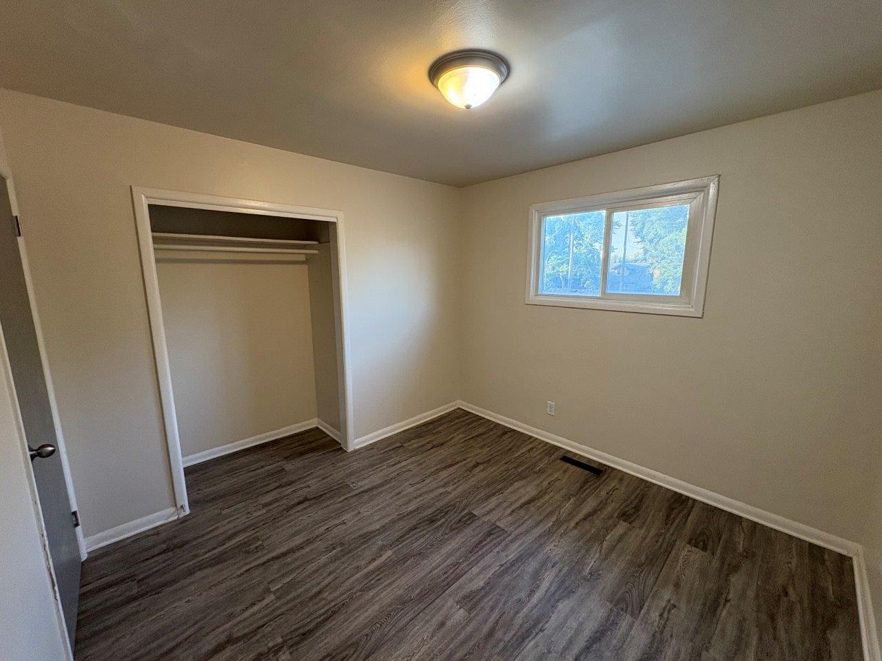 85 Elmwood Rd - Photo 7 of 14