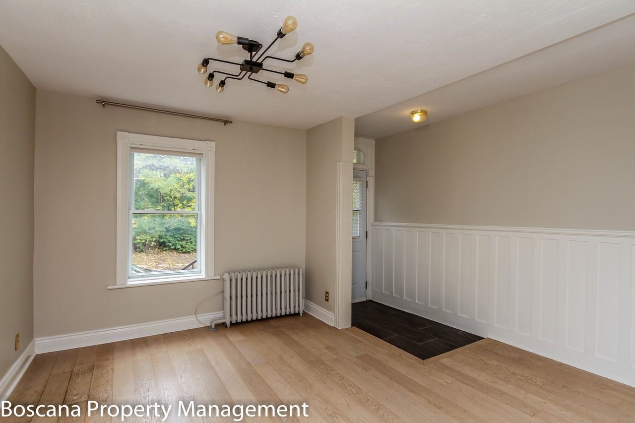49 Heney St - Photo 4 of 28